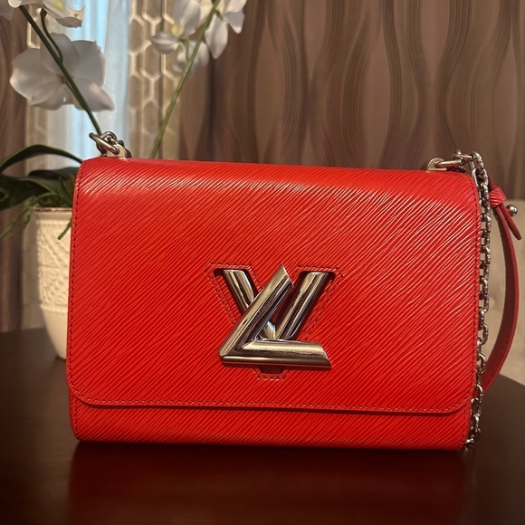 LV epi twist - Picture 1 of 14